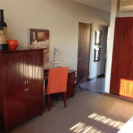 Maropeng Boutique Hotel Magaliesburg Bilik gambar